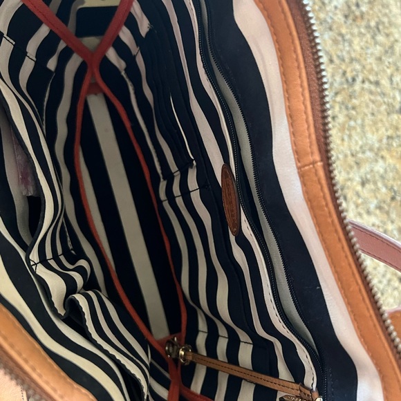 Fossil navy and floral tote - Picture 2 of 2